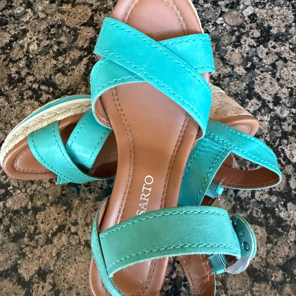 Franco Sarto Women's Teal Sandals/Wedges Size 6